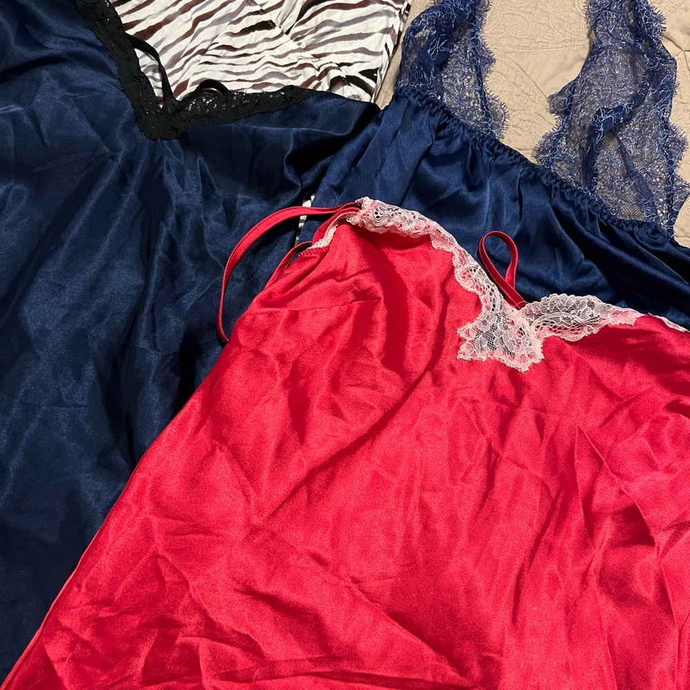 Victoria’s Secret nighties lot